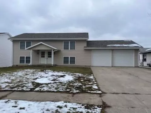 2123 10th Street Pl, Coralville, IA 52241