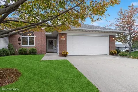 1641 Somerset Ln, Iowa City, IA 52240