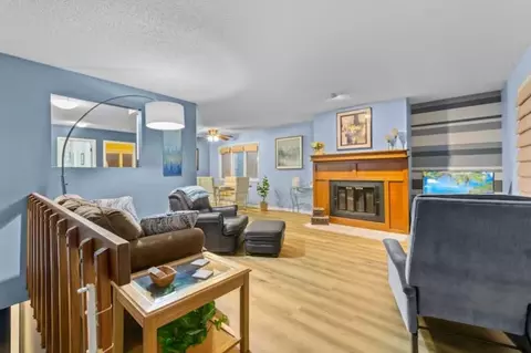 1918 South Rdg, Coralville, IA 52241