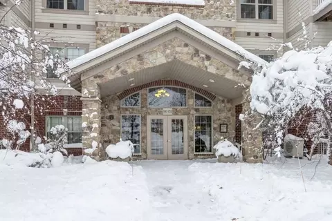 928 Foster Rd, Iowa City, IA 52245