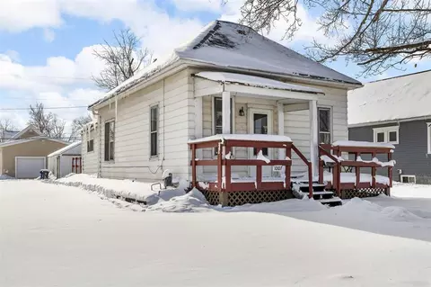 1007 E Avenue NW, Cedar Rapids, IA 52405