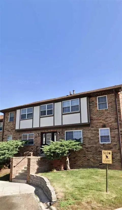 1407 21st Avenue Pl, Coralville, IA 52241
