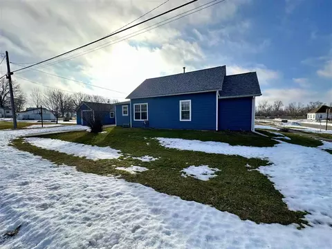 1309 3rd Ave, Belle Plaine, IA 52208