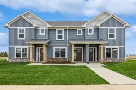 7005 Harlan Eddy Dr SW, Cedar Rapids, IA 52404