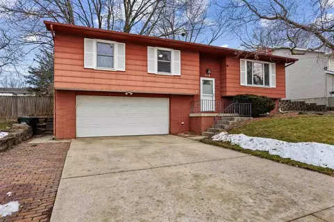 1118 Harlocke St, Iowa City, IA 52246