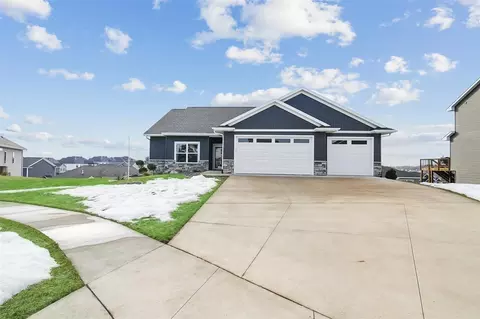 503 Crabapple Ln, Tiffin, IA 52340