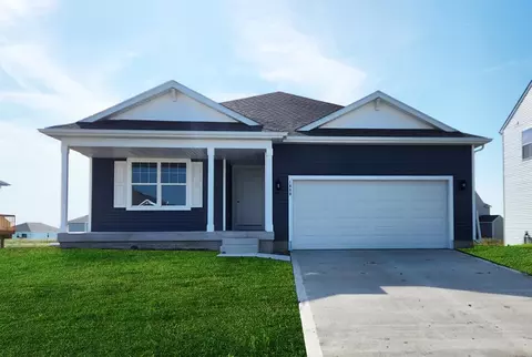 617 E Bear Dr, Tiffin, IA 52340