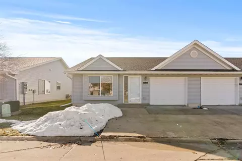 1565 Jaylen Ln, North Liberty, IA 52317