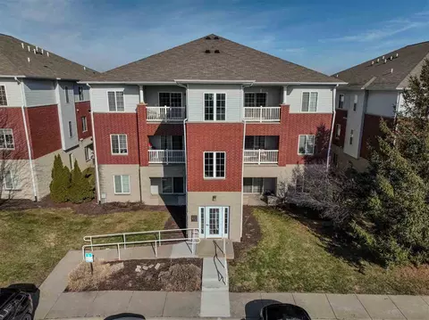 4343 York Pl, Iowa City, IA 52245
