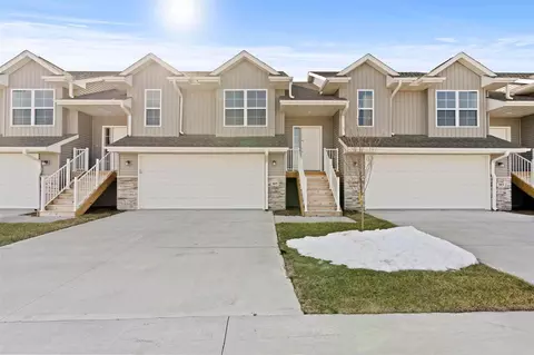 305 Chloe Dr, Tiffin, IA 52340