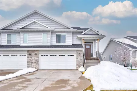 715 Brook Ridge Ave, North Liberty, IA 52317