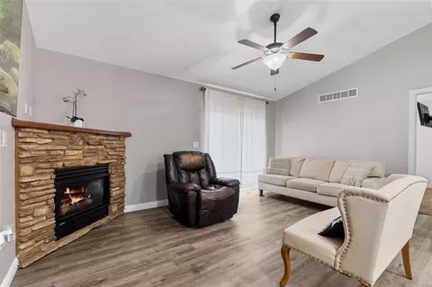 205 N Park Ridge Rd, North Liberty, IA 52317