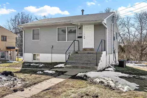 1623 Muscatine Ave, Iowa City, IA 52240