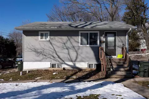 715 Bradley St, Iowa City, IA 52240