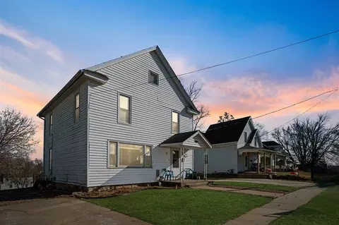 307 N Ford St, Anamosa, IA 52205