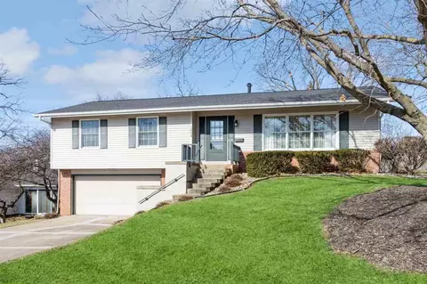 1804 Rochester Ct, Iowa City, IA 52245