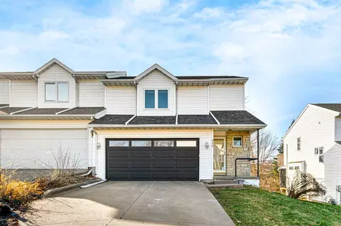 986 22nd Ave, Coralville, IA 52241