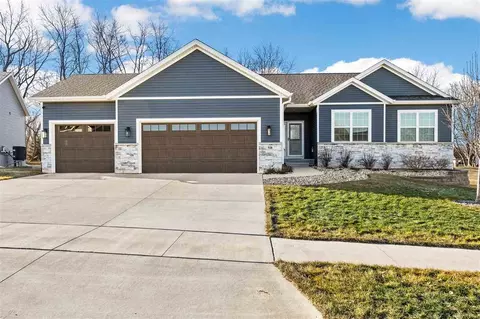 518 Spring Meadow Dr NE, Mount Vernon, IA 52314