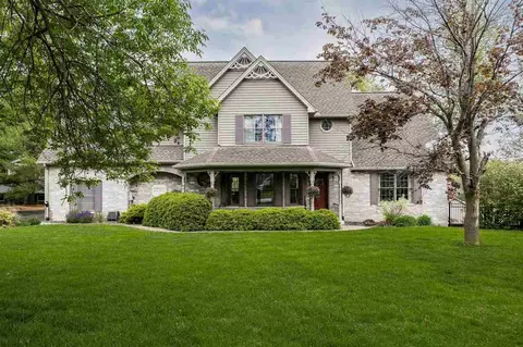 1719 Brown Deer Trce, Coralville, IA 52241