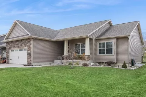 120 Gas Light Ct SW, Cedar Rapids, IA 52404