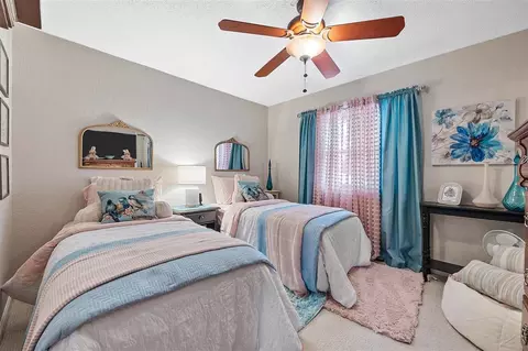 Bedroom - 8803 Spring Green Ct, Cedar Rapids, IA 52411 photo 7 of 7