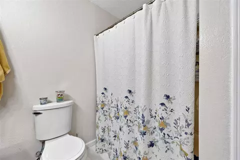 Bath - 8803 Spring Green Ct, Cedar Rapids, IA 52411 photo 5 of 5
