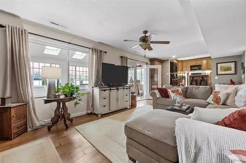 Living - 8803 Spring Green Ct, Cedar Rapids, IA 52411 photo 8 of 13
