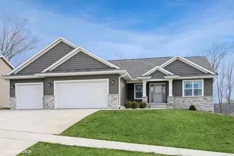 604 Greyson Ln, Tiffin, IA 52340