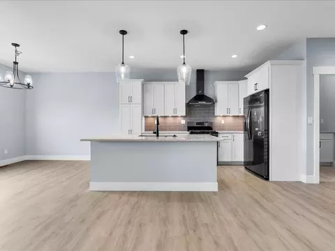 Kitchen - 3050 Sunflower St, Ely, IA 52227 photo 2 of 5