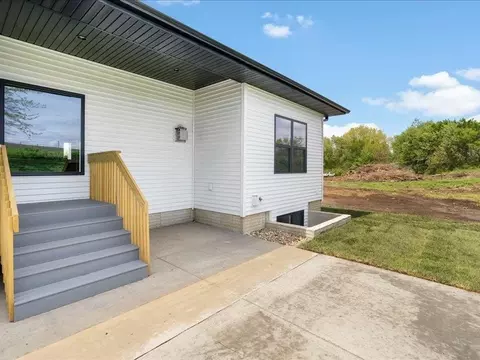 Exterior - 3050 Sunflower St, Ely, IA 52227 photo 3 of 6