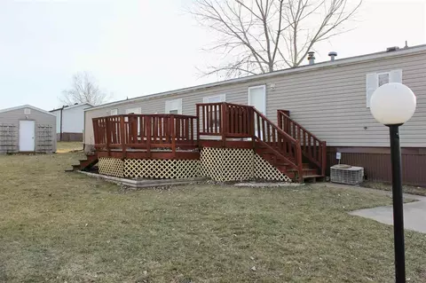 615 Beach Vw, Iowa City, IA 52246