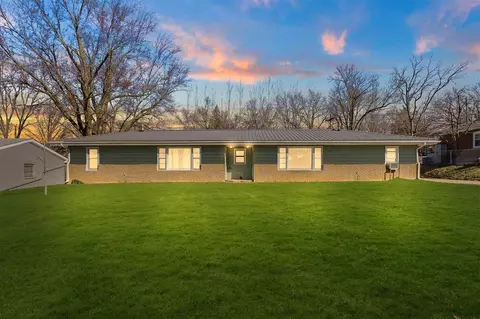 1401 1403 10th St, Coralville, IA 52241