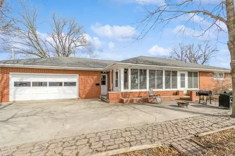 1440 Franklyn Ave, Marengo, IA 52301