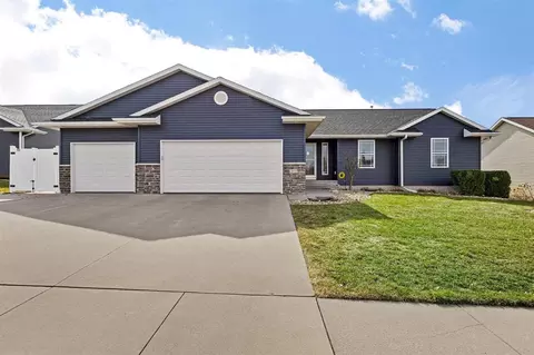 2619 Dawn Ave SW, Cedar Rapids, IA 52404