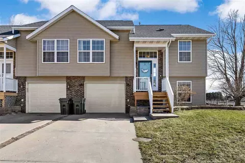 1968 Hannah Jo Ct, Iowa City, IA 52240