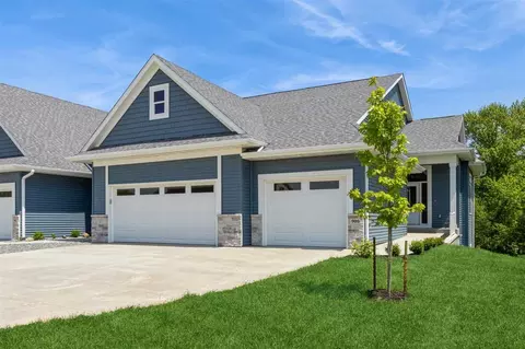 900 High Ridge Trl, Solon, IA 52333