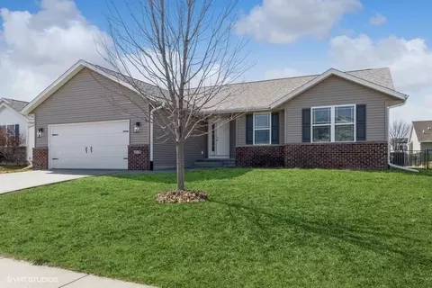 215 Washington Ave, North Liberty, IA 52317