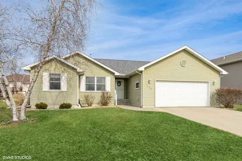 1024 Cory Ct, North Liberty, IA 52317