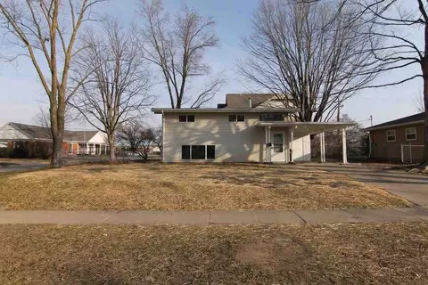 2600 Wayne Ave, Iowa City, IA 52240