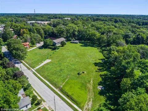 1002 N 1006 N Summit St, Iowacity, IA 52240