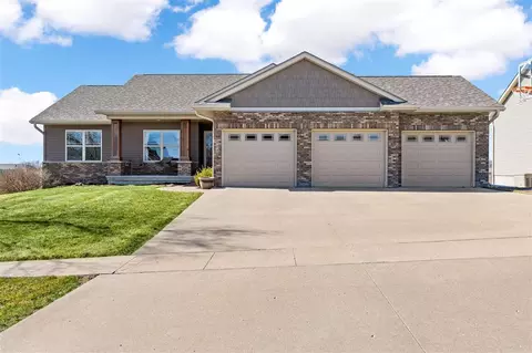 904 Horizon Dr, Tiffin, IA 52340