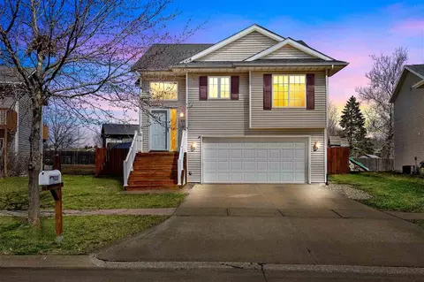 858 Augusta Cir, North Liberty, IA 52317