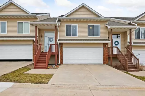 1886 Goose Lake Cir, North Liberty, IA 52317