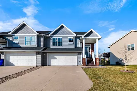 1642 Vandello Cir, North Liberty, IA 52317