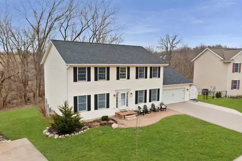 2424 N Ridge Dr, Coralville, IA 52241