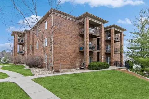 2472 Cascade Ln, Iowa City, IA 52246