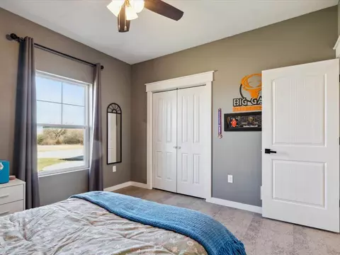 Bedroom - 3975 Hendricks Ln, Solon, IA 52333 photo 3 of 7