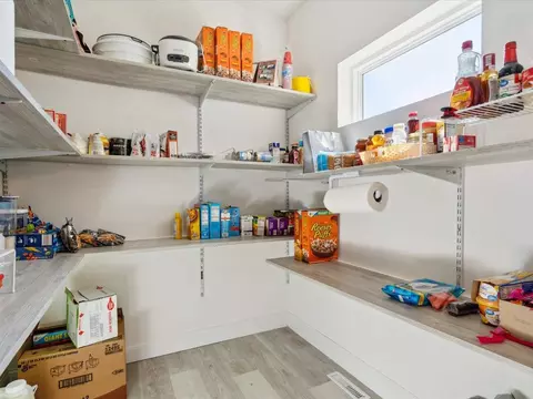 Kitchen - 3975 Hendricks Ln, Solon, IA 52333 photo 6 of 7
