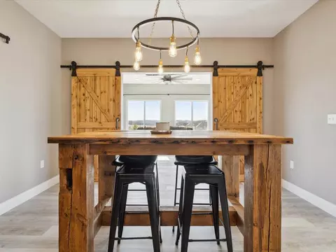 Kitchen - 3975 Hendricks Ln, Solon, IA 52333 photo 7 of 7