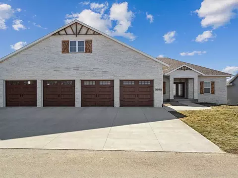 Exterior - 3975 Hendricks Ln, Solon, IA 52333 photo 2 of 4